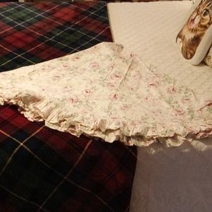 Shabby Chic Round Tablecloth